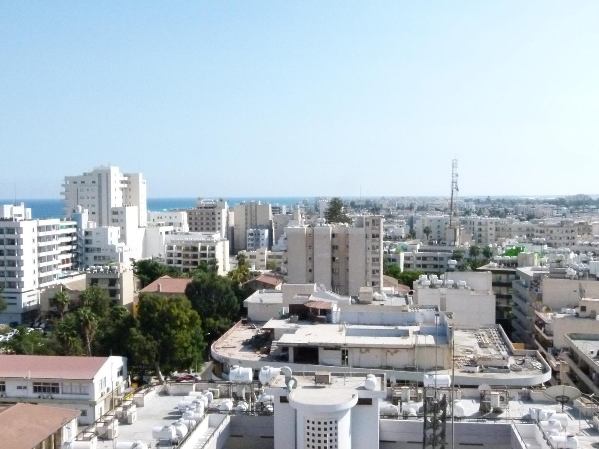 Aphrodite Heights Larnaca Bagian luar foto